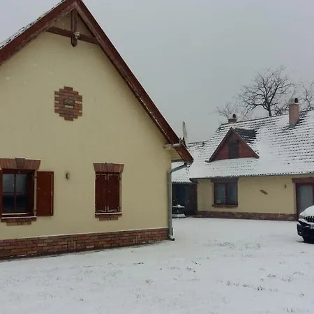 Lodge Mizse Tanya
