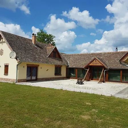 Lodge Mizse Tanya *